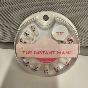 NEW Olive & June Press On Nails The Instant Mani Short Floral Design